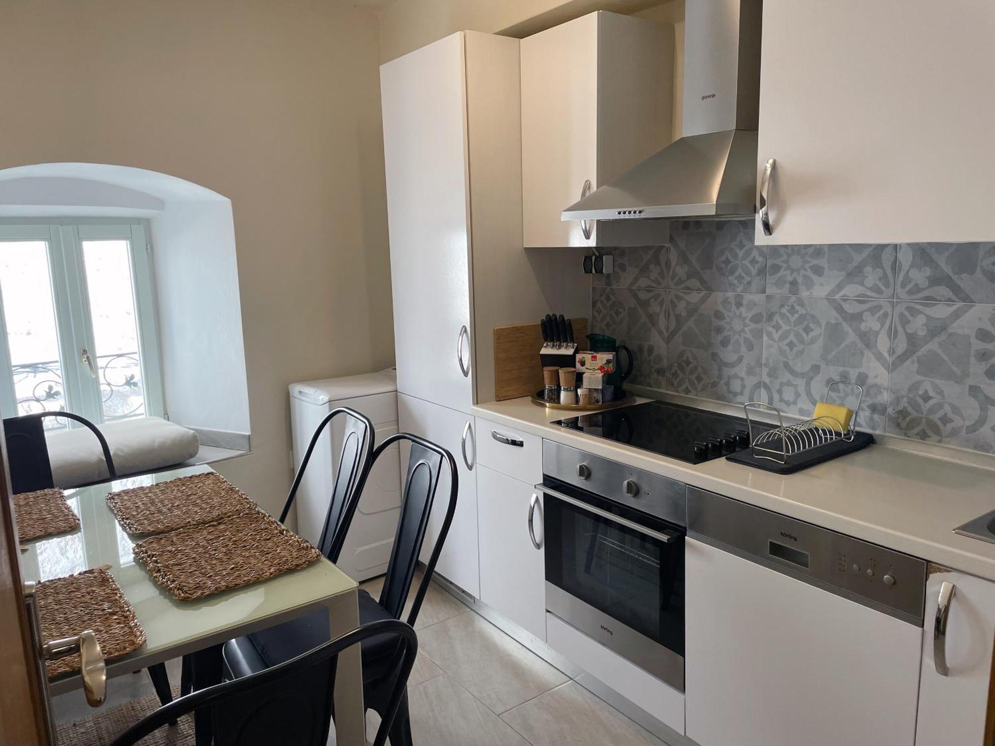 Fredys Apartments Stari Grad  Luaran gambar